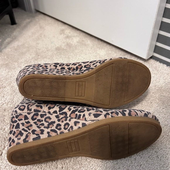 EUC Size 8 Toms Leopard Wedge Boots - Picture 4 of 5